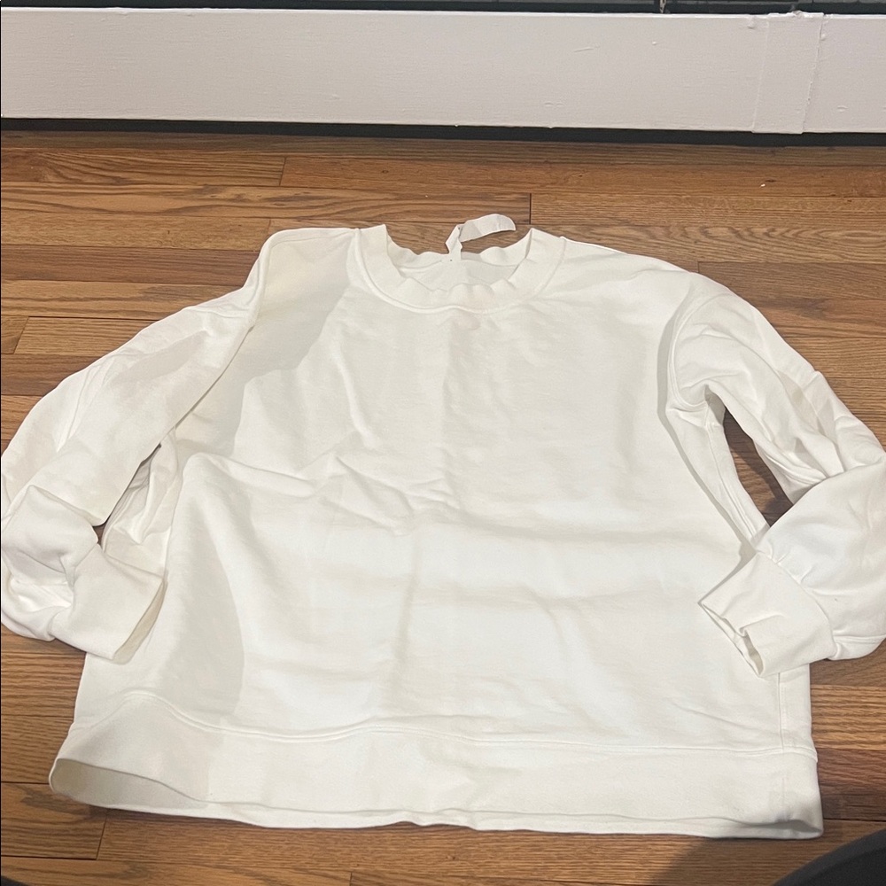 Lululemon Women's Classic Crewneck Pullover Sweatshirt - White